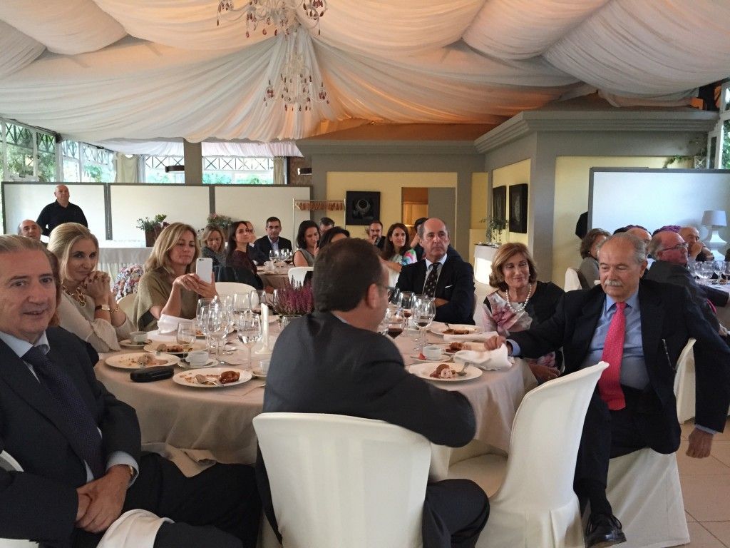 2015-11-16 17.18.55 mesa de constantino